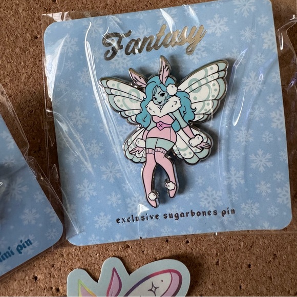 Sugar bones exclusive pin set - Picture 3 of 5